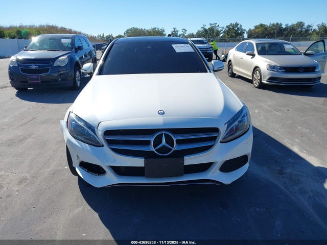 43696238 :رقم المزاد ، WDDWF4KB3HR222558 vin ، 2017 Mercedes-benz C 300 4matic مزاد بيع