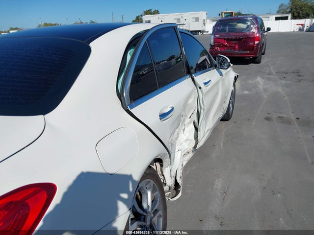 43696238 :رقم المزاد ، WDDWF4KB3HR222558 vin ، 2017 Mercedes-benz C 300 4matic مزاد بيع