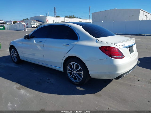 43696238 :رقم المزاد ، WDDWF4KB3HR222558 vin ، 2017 Mercedes-benz C 300 4matic مزاد بيع