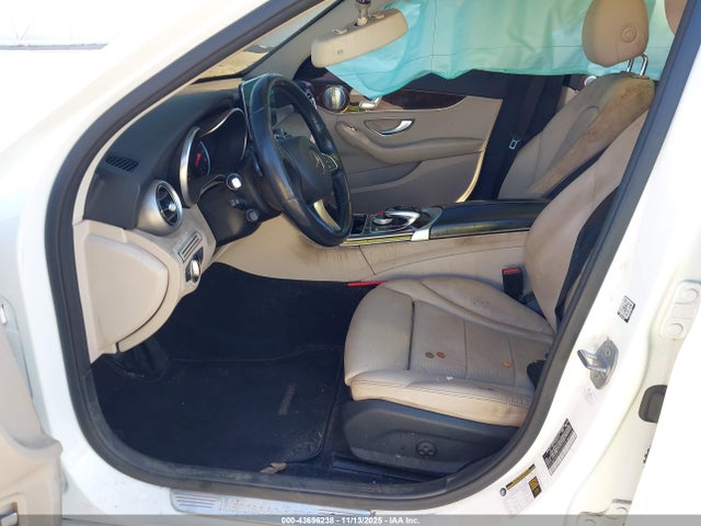 43696238 :رقم المزاد ، WDDWF4KB3HR222558 vin ، 2017 Mercedes-benz C 300 4matic مزاد بيع