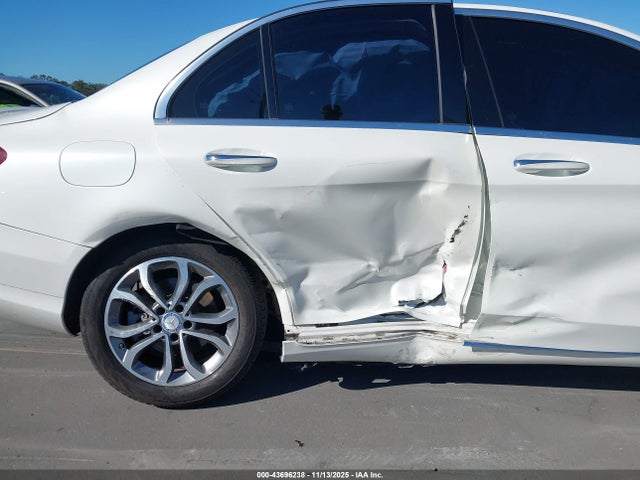43696238 :رقم المزاد ، WDDWF4KB3HR222558 vin ، 2017 Mercedes-benz C 300 4matic مزاد بيع