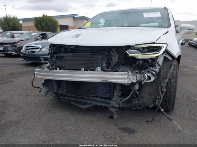 2022 CHRYSLER PACIFICA HYBRID 2C4RC1L78NR122793 Photo 5