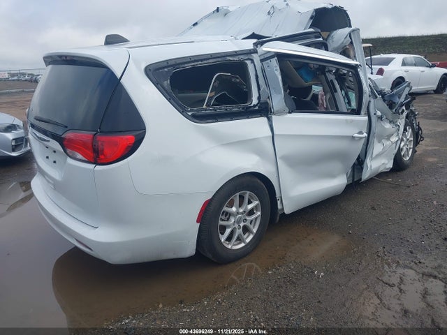 Продаж на аукціоні авто 2022 Chrysler Voyager Lx, vin: 2C4RC1CG7NR132411, номер лоту: 43696249