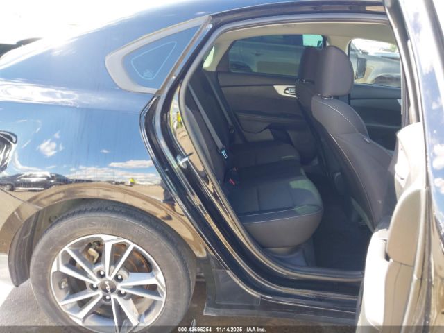 2022 KIA FORTE 3KPF24AD0NE476647 Photo 7