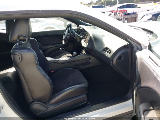 2021 DODGE CHALLENGER 2C3CDZJG6MH573069 Photo 4