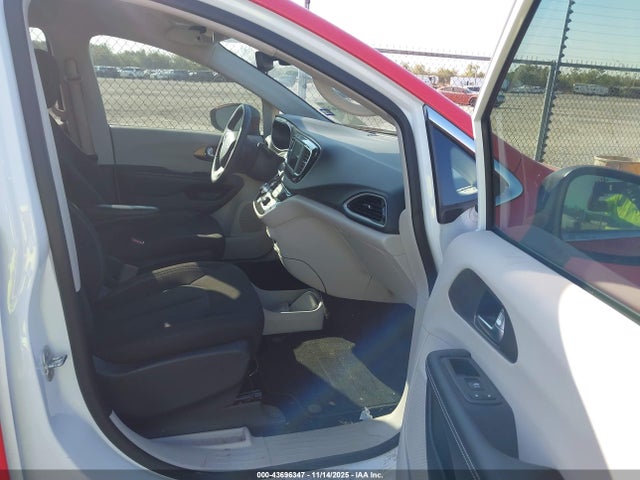 Продажа на аукционе авто 2023 Chrysler Voyager Lx, vin: 2C4RC1CG7PR516742, номер лота: 43696347