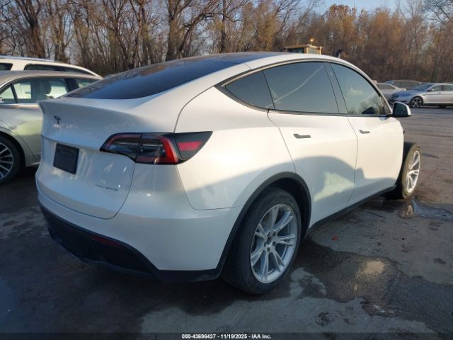 2022 TESLA MODEL Y 7SAYGDEE1NF379788 Photo 3