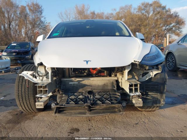 2022 TESLA MODEL Y 7SAYGDEE1NF379788 Photo 5