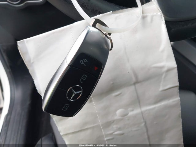 W1N4M4GB4MW105575 Mercedes-Benz GLB 250