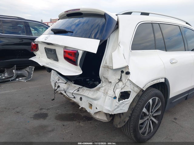 W1N4M4GB4MW105575 Mercedes-Benz GLB 250