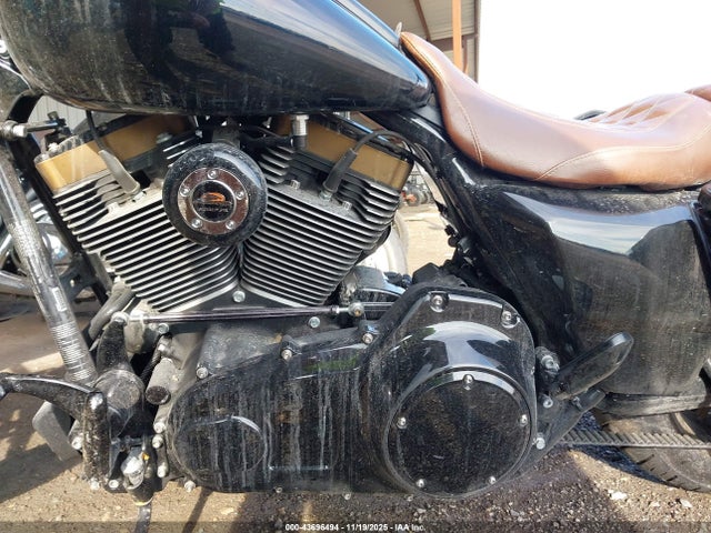 2015 HARLEY-DAVIDSON FLHX 1HD1KBM11FB705625 Photo 8
