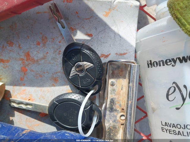 2006 MINI COOPER S WMWRE33556TJ35867 Photo 10