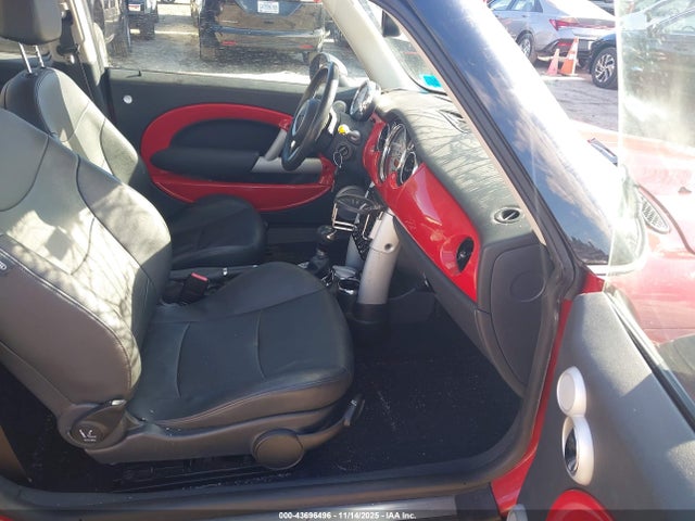 2006 MINI COOPER S WMWRE33556TJ35867 Photo 4
