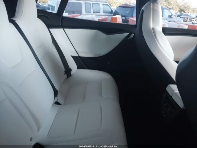 2019 TESLA MODEL S 5YJSA1E20KF306383 Photo 7