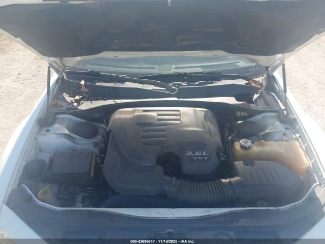 2016 CHRYSLER 300C 2C3CCAEG9GH151719 Photo 9