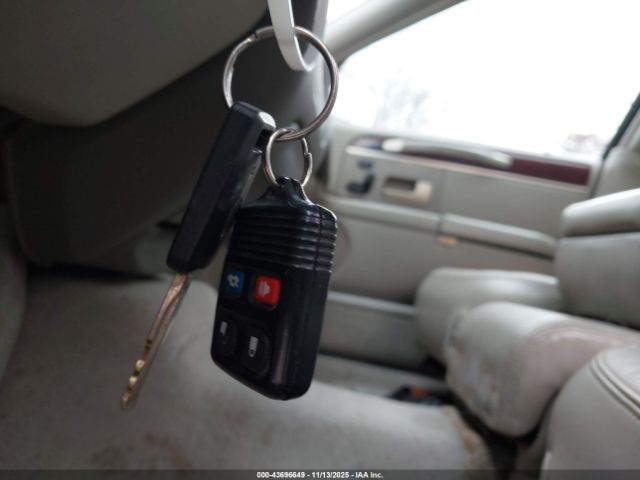 2004 LINCOLN TOWN CAR 1LNHM83W24Y611804 Photo 10