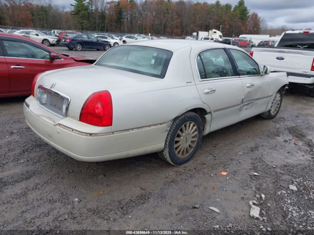 2004 LINCOLN TOWN CAR 1LNHM83W24Y611804 Photo 3