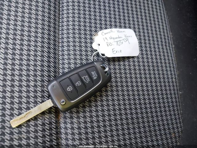 2019 HYUNDAI KONA KM8K1CAA3KU371563 Photo 10