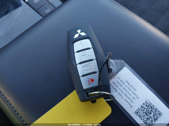 2025 MITSUBISHI OUTLANDER JA4J4VA88SZ018023 Photo 10