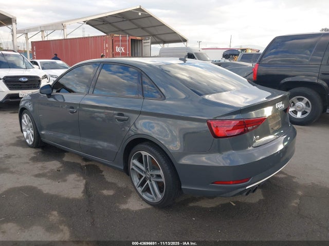 2017 AUDI A3 WAUAUGFFXH1051246 Photo 2