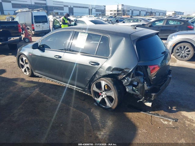 2015 VOLKSWAGEN GOLF GTI 3VW5T7AU5FM014826 Photo 2