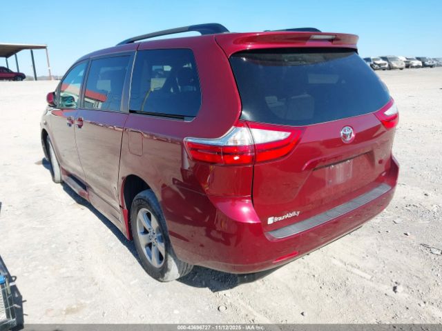 2015 TOYOTA SIENNA 5TDKK3DC3FS572727 Photo 2