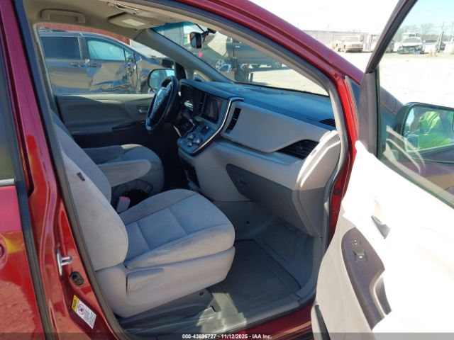 2015 TOYOTA SIENNA 5TDKK3DC3FS572727 Photo 4