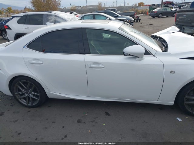 Lexus IS 350 2016 JTHCE1D23G5011277 Image 13