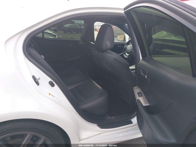Lexus IS 350 2016 JTHCE1D23G5011277 Image 8