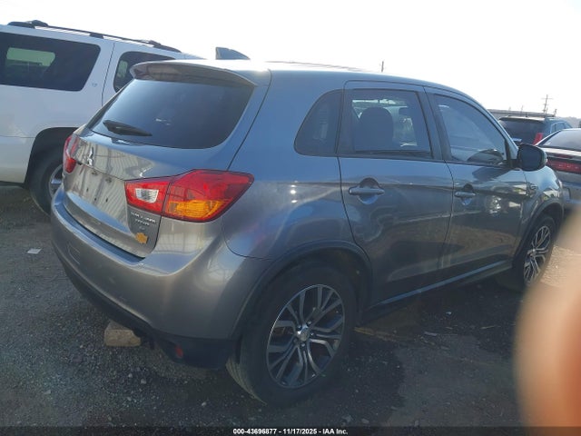 2017 MITSUBISHI OUTLANDER SPORT JA4AP3AW5HZ019360 Photo 3
