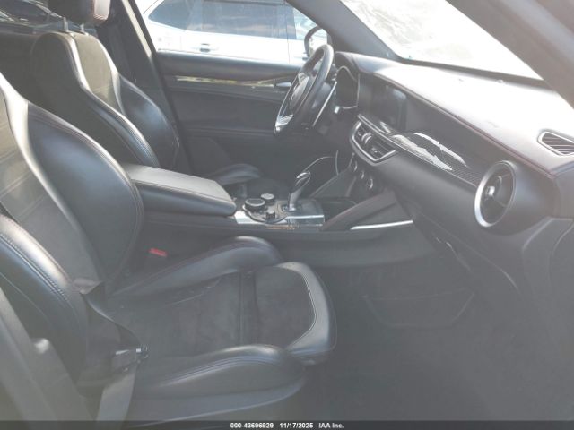 2019 ALFA ROMEO STELVIO ZASPAKEV5K7C31814 Photo 4