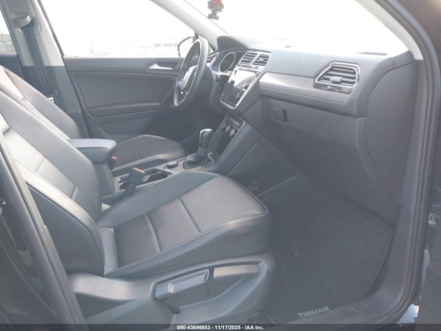 2021 VOLKSWAGEN TIGUAN 3VV2B7AX4MM129063 Photo 4