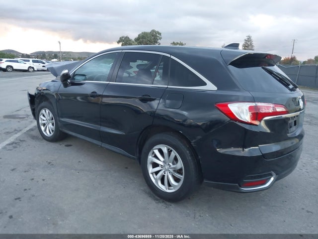 2017 ACURA RDX 5J8TB4H39HL015010 Photo 2
