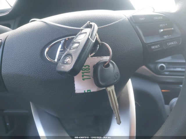 2019 HYUNDAI ELANTRA 5NPD74LF0KH475853 Photo 10