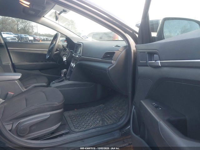 2019 HYUNDAI ELANTRA 5NPD74LF0KH475853 Photo 4