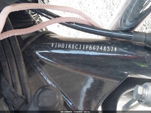 2023 HARLEY-DAVIDSON FLHX 1HD1KBC11PB624837 Photo 9