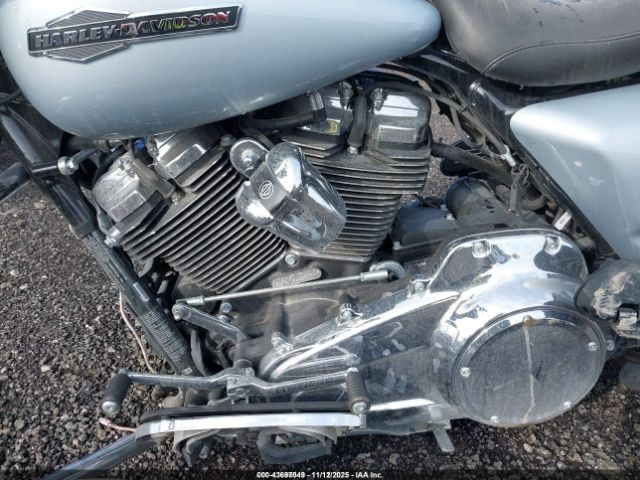 2023 HARLEY-DAVIDSON FLHX 1HD1KBC11PB624837 Photo 8