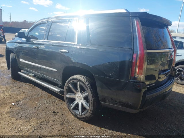 2015 CADILLAC ESCALADE 1GYS4CKJ6FR160595 Photo 2