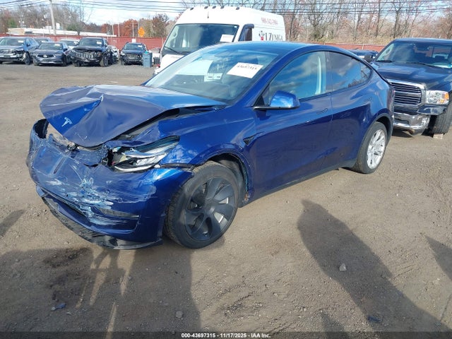 2021 TESLA MODEL Y 5YJYGDEE1MF287396 Photo 1