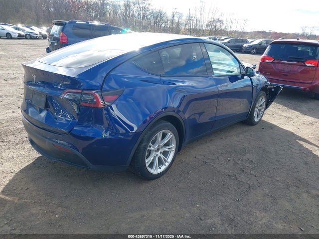 2021 TESLA MODEL Y 5YJYGDEE1MF287396 Photo 3