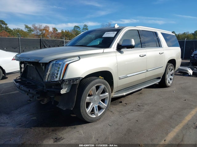 2016 CADILLAC ESCALADE ESV 1GYS3HKJ3GR243158 Photo 1