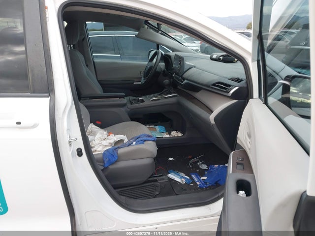 Toyota SIENNA LE 2021 5TDKRKEC5MS014993 Image 5