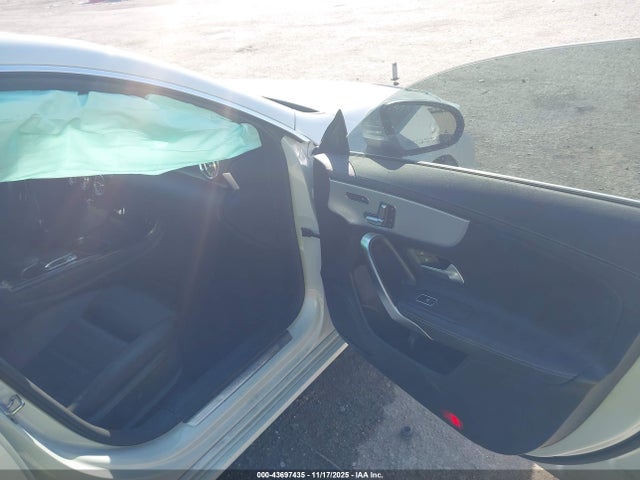 2020 MERCEDES-BENZ CLA 250 W1K5J4GB0LN106656 Photo 4
