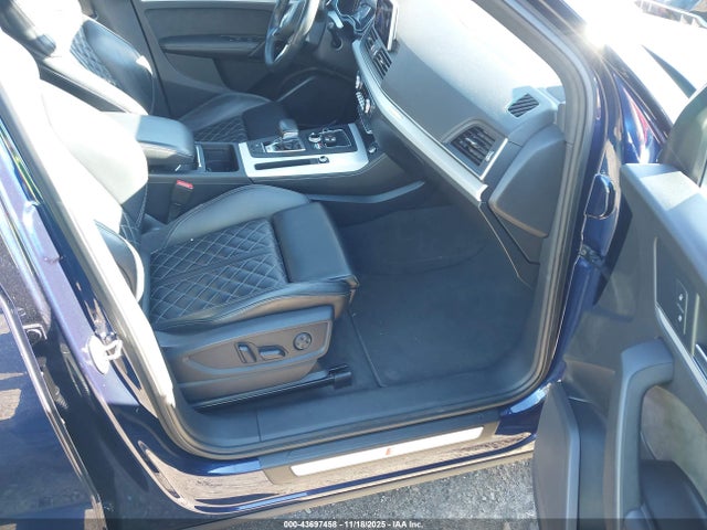 2018 AUDI SQ5 WA1A4AFY9J2108161 Photo 4