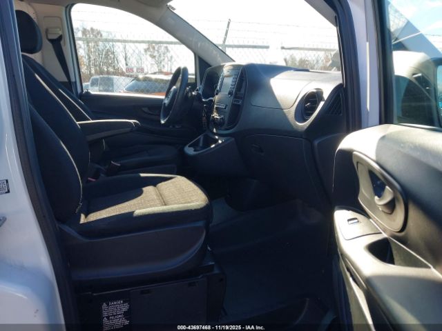 2017 MERCEDES-BENZ METRIS WD3PG2EA7H3239282 Photo 4