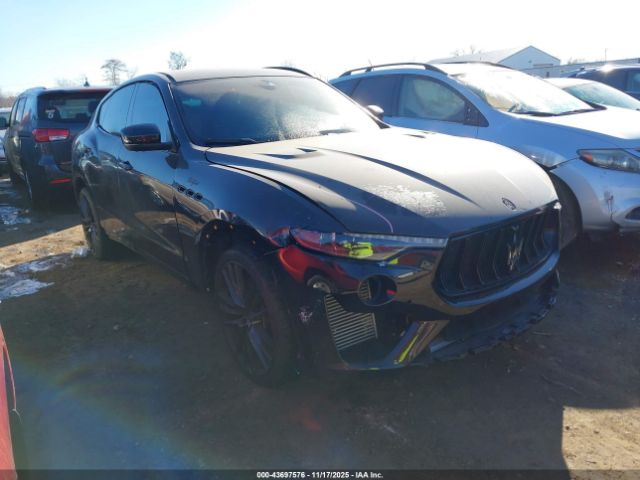 2022 MASERATI LEVANTE ZN661ZUT3NX382389