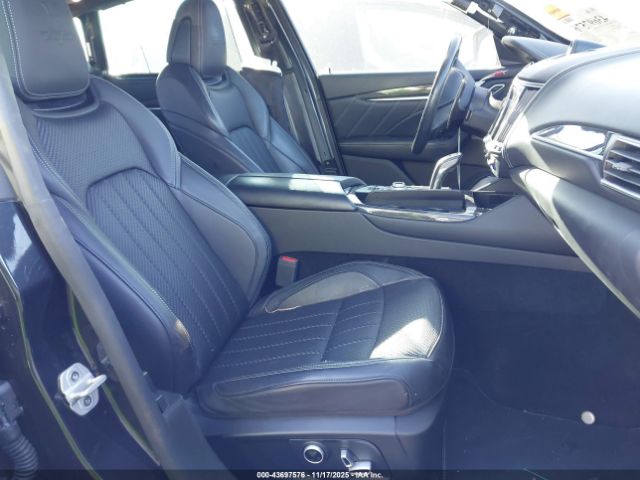 2022 MASERATI LEVANTE ZN661ZUT3NX382389 Photo 4