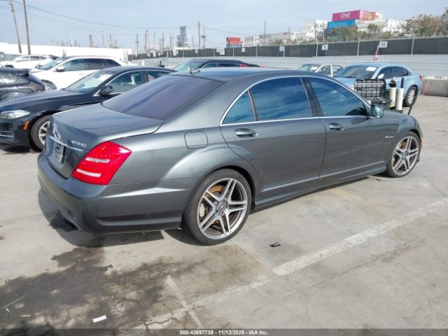 2011 MERCEDES-BENZ S 63 AMG WDDNG7EB5BA378595 Photo 3