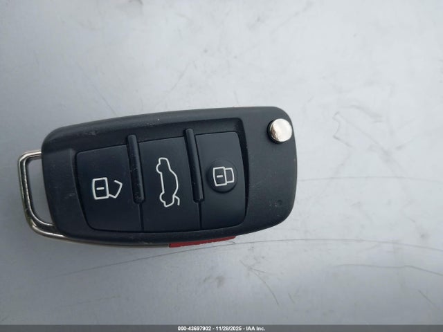 2016 AUDI A3 WAUA7GFF0G1028354 Photo 10