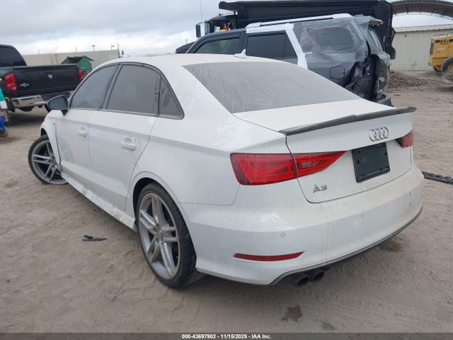 2016 AUDI A3 WAUA7GFF0G1028354 Photo 2